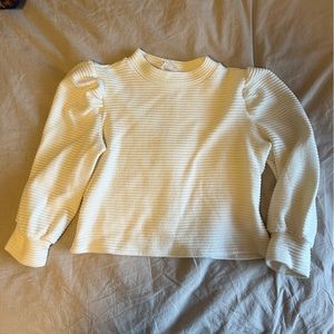 Quarter sleeve crop top